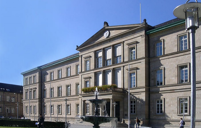 Eberhard Karls Universität Tübingen Eberhard Karls Universität Tübingen