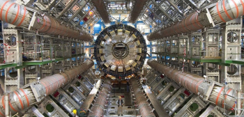 Women in STEM: Meet the Brazilian Physics Grad Colliding Particles at CERN main image Women in STEM: Meet the Brazilian Physics Grad Colliding Particles at CERN main image